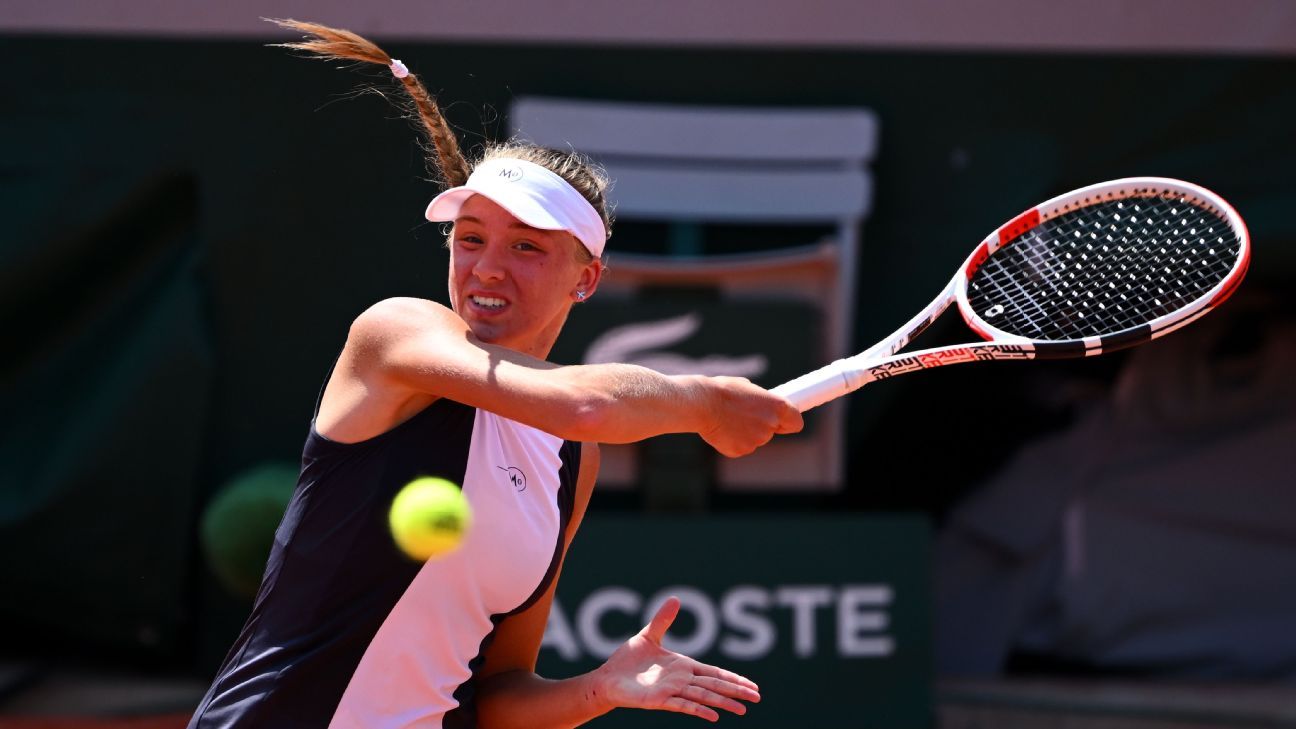 Alina Korneeva bat Perez Alarcon pour le titre féminin de Roland-Garros