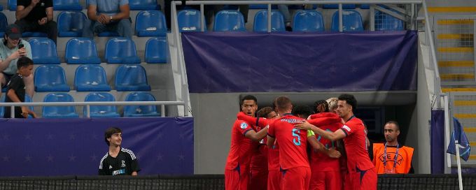 England beat Czech Republic in U21 European Championship opener