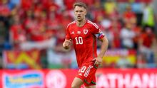 Ex-Arsenal midfielder Aaron Ramsey named Oxford United manager