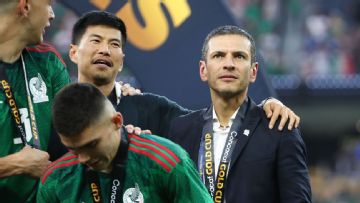 Mexico Gold Cup winner Jaime Lozano to stay as coach - sources