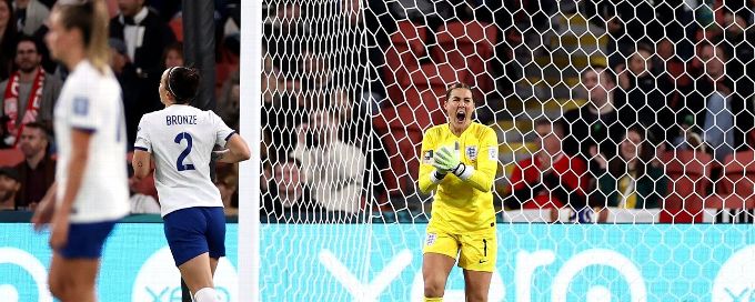 England's Earps steps up as goal-scoring struggles continue