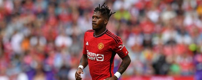 Manchester United agree to transfer Fred to Fenerbahce