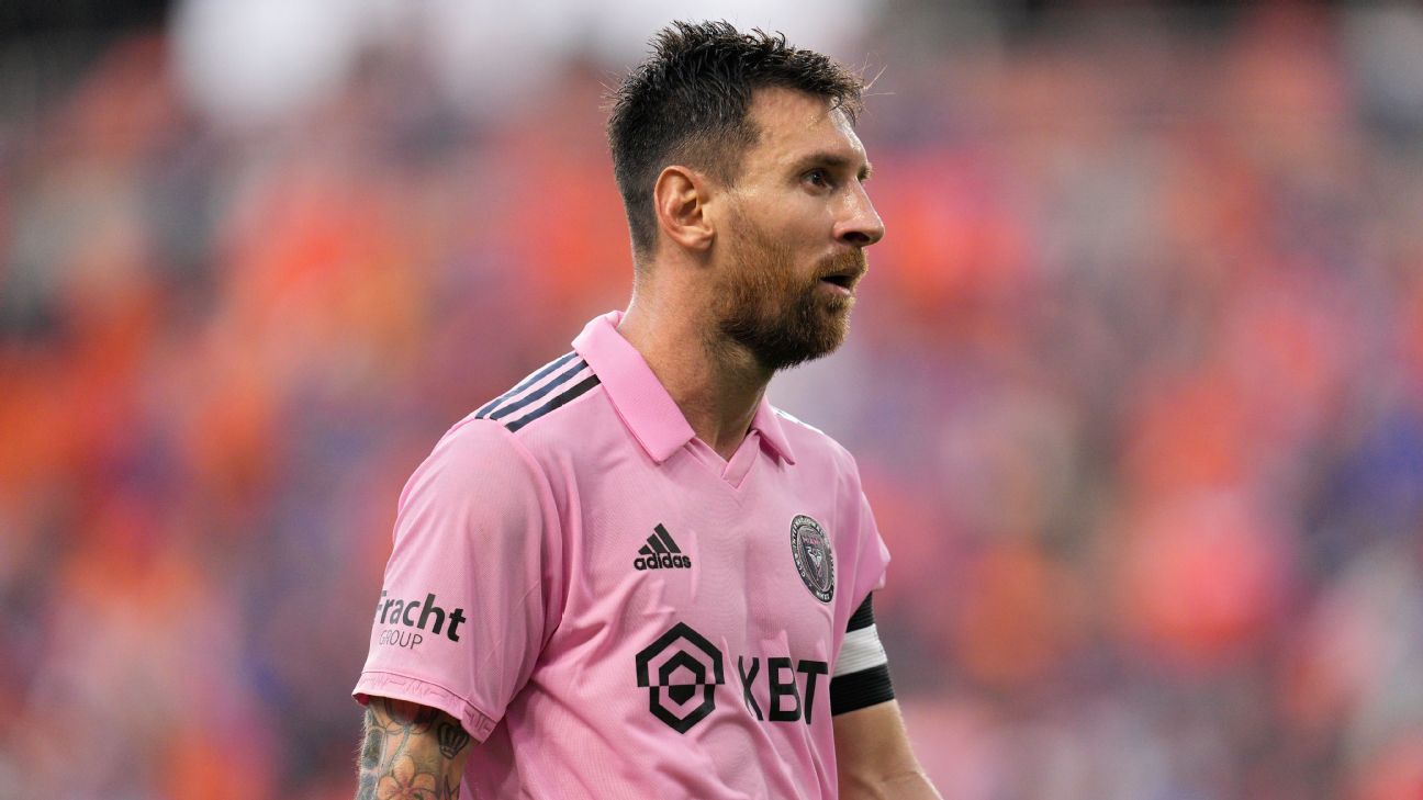 Martino: Messi a doubt to make MLS debut Sat.