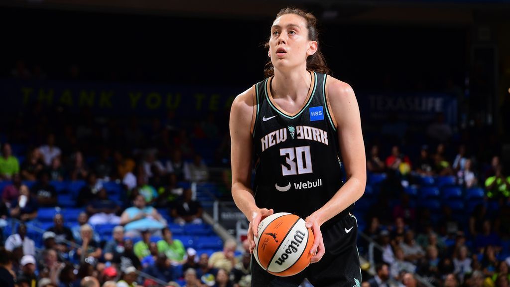 Stewart sets WNBA single-season scoring mark