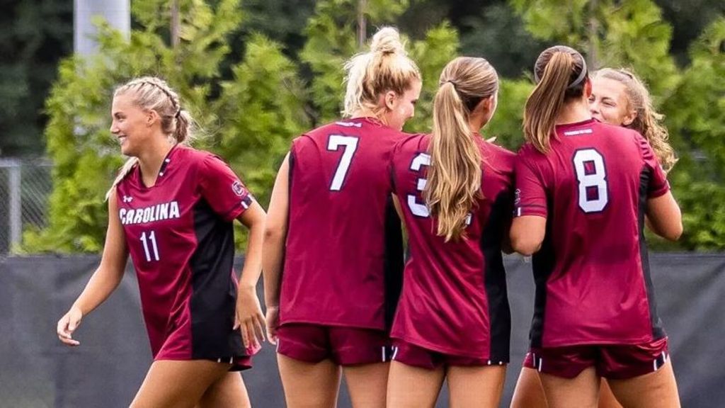 No. 7 Gamecocks end battle with UK in scoreless draw