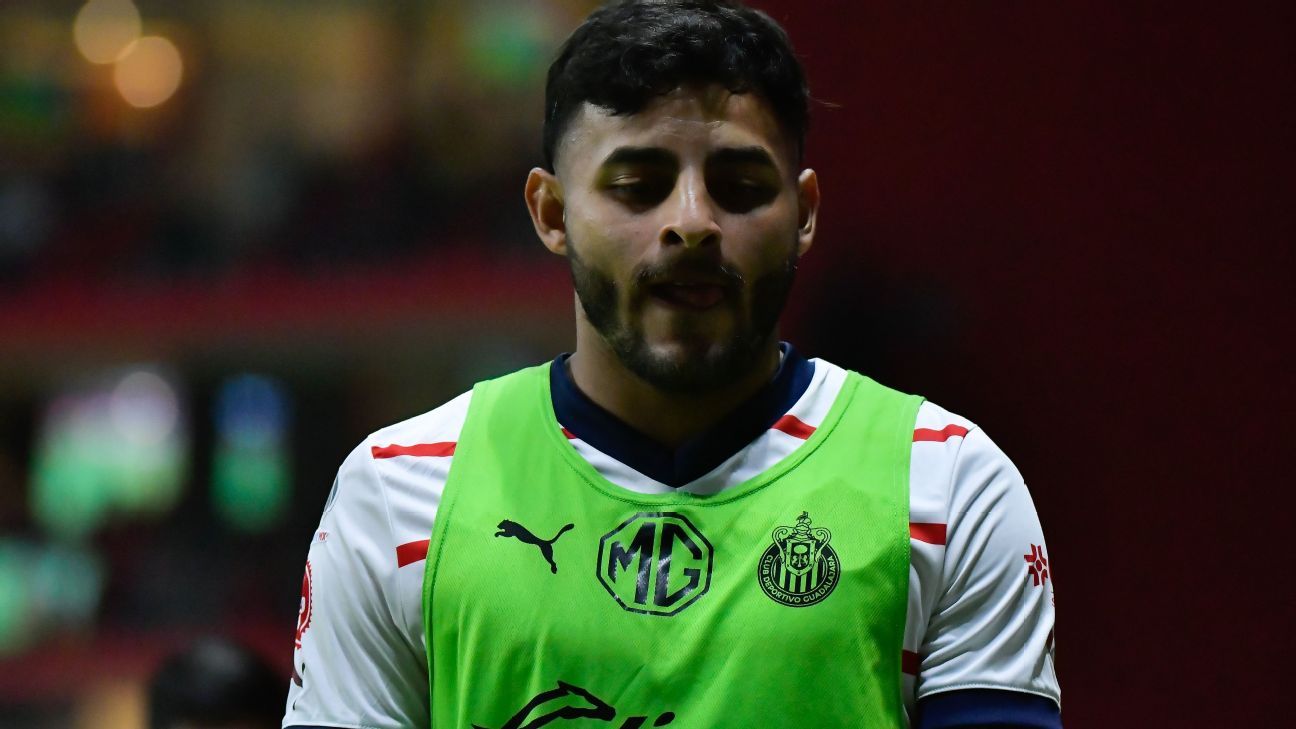 Alexis Vega makes ‘resurgence’ on social media after split from Chivas