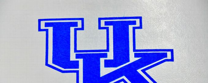 Kentucky's Dominika Paurová tears ACL for second year in row