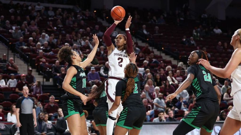 Strong first half leads Aggies past North Texas