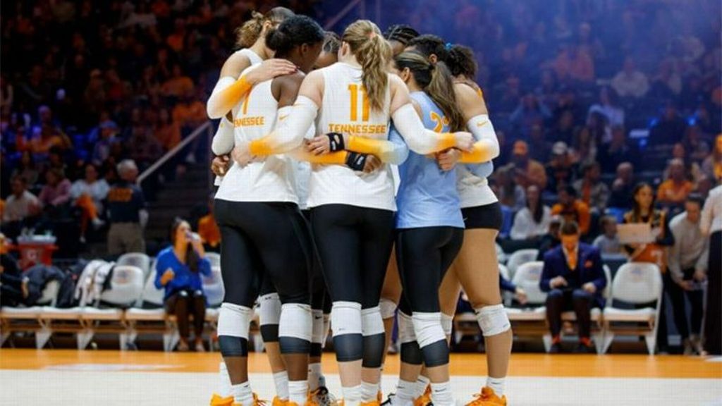 No. 8 Lady Vols collect Senior Night sweep vs. MS State
