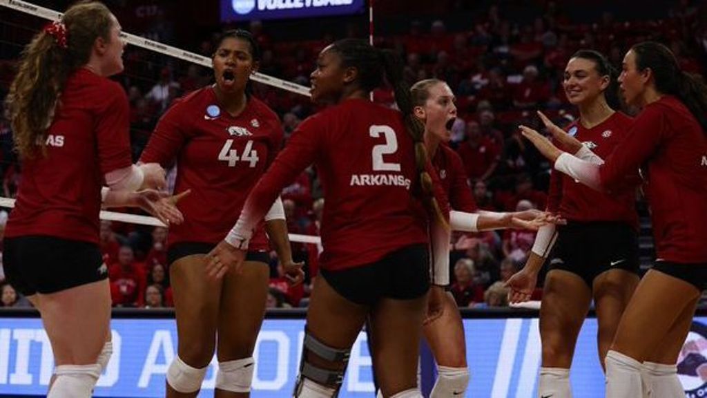 Hogs defeat Kentucky for first-ever Elite 8 appearance
