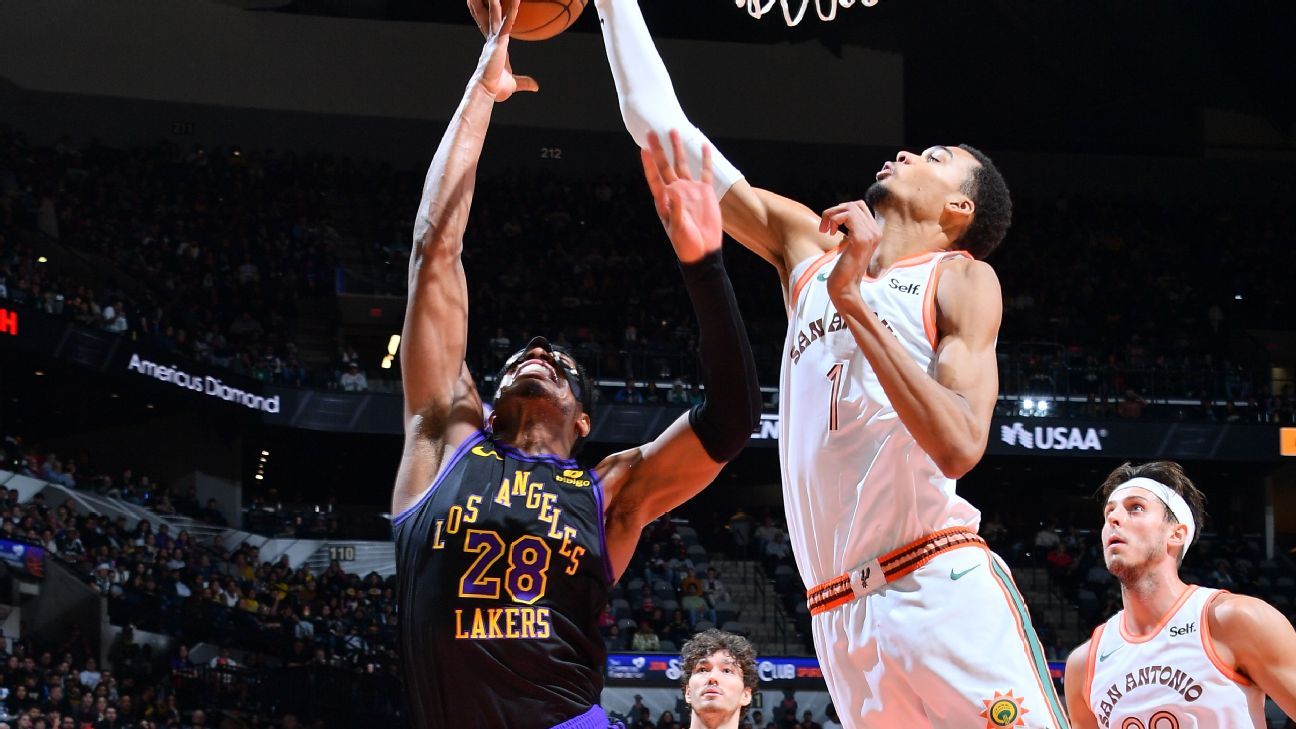 De Spurs maakten een einde aan een slip van achttien wedstrijden en stonden bovenaan de Lakers voor hun eerste overwinning sinds 2 november