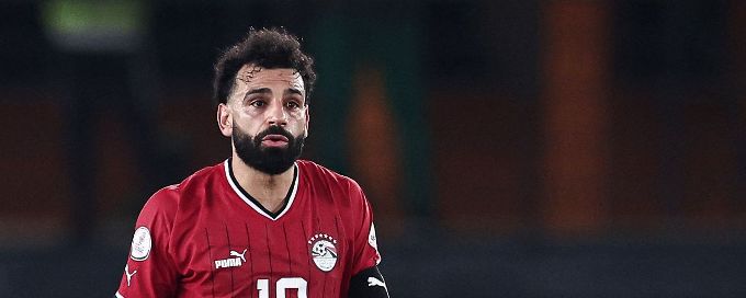 Salah scores late penalty as Egypt draw with Mozambique