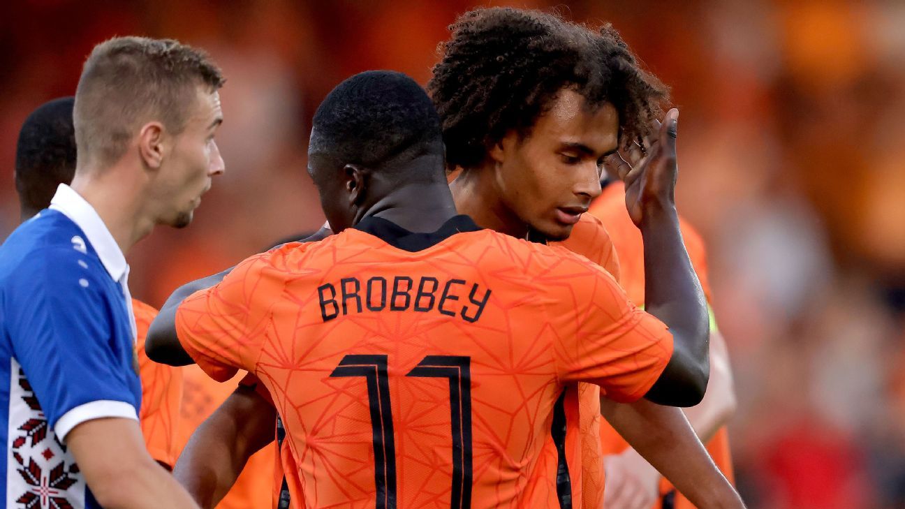 Transfergesprek: Man Utd gaat twee Nederlandse aanvallers naar Den Haag halen