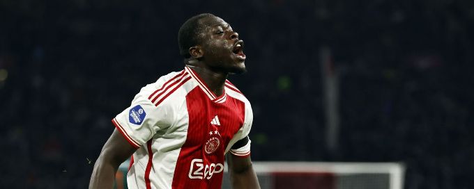 Man United keeping tabs on Ajax striker Brian Brobbey - source
