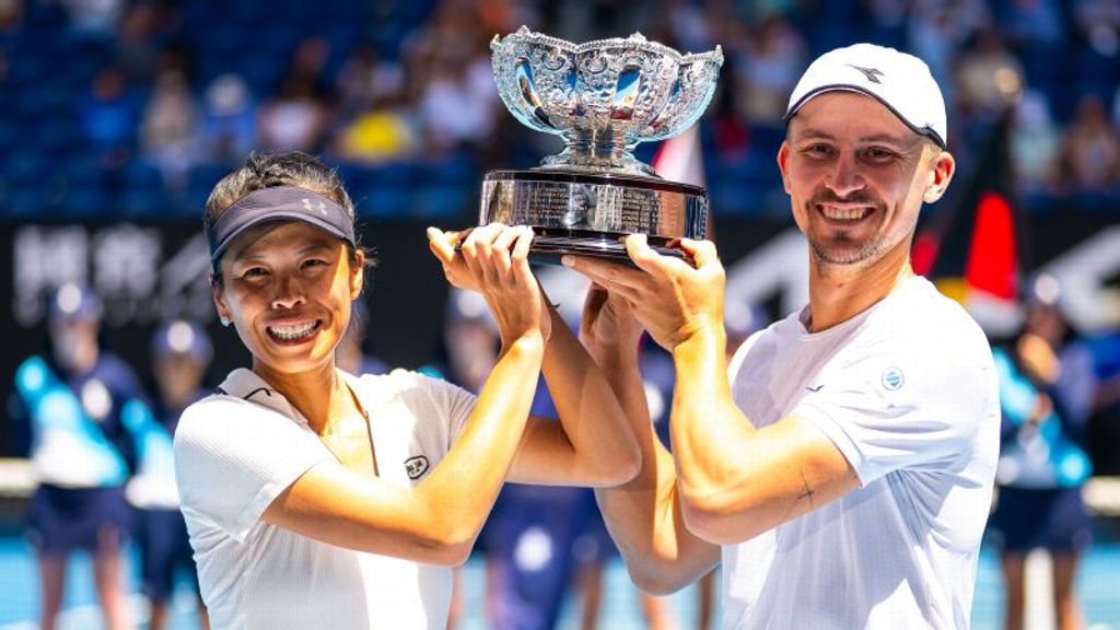 Georgia alum Zielinski captures first Grand Slam title