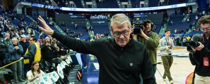 Geno Auriemma gets 1,200th win as UConn routs Seton Hall