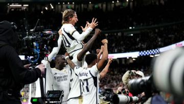 Modric stunner helps Real Madrid extend lead at the top