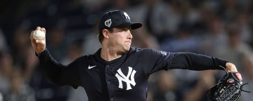 Vogelbach's slow HR trot draws ire of Yanks' Cole