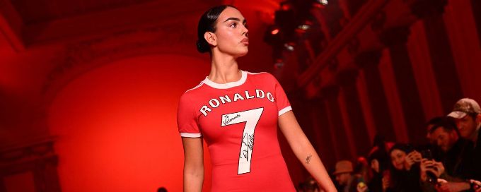 Georgina Rodríguez dress inspired by Ronaldo's Man United kit