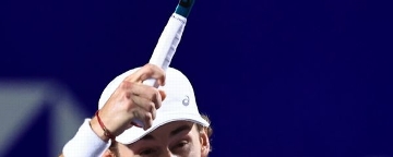 Alex De Minaur secures second straight Mexican Open title