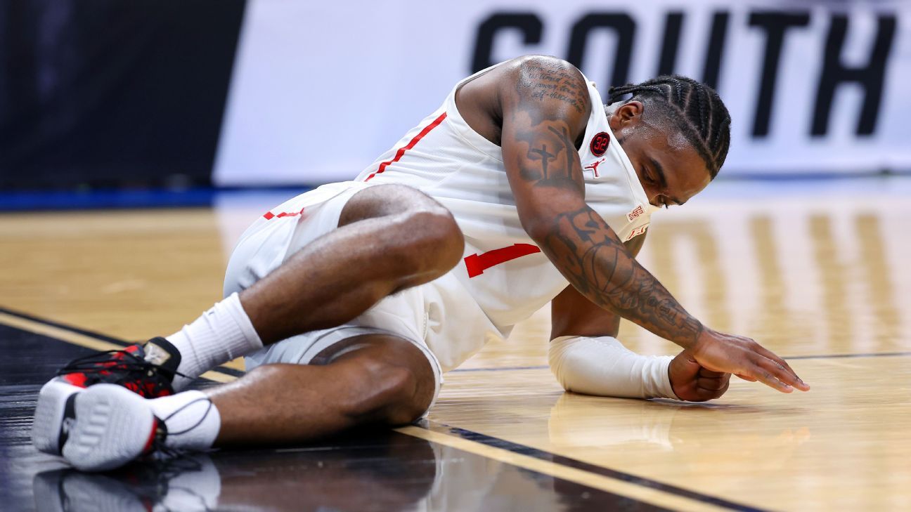 Jamal Shead suffers bad ankle sprain in Houston loss to Duke Jamal Shead suffers bad ankle sprain in Houston loss to Duke