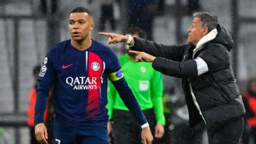 PSG boss Luis Enrique denies Mbappé row after latest sub