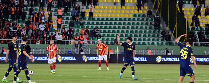 Fenerbahce walk off after one minute to forfeit Turkish Super Cup