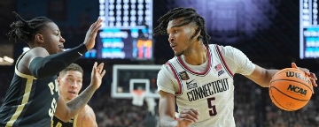 UConn freshman star Castle enters NBA draft