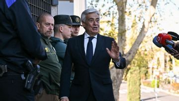 Pedro Rocha voted in to lead Spain federation amid probe