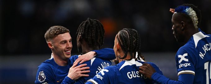 Cole Palmer hits four as Chelsea thrash Everton