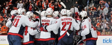 Capitals clinch playoff berth with unusual empty-net goal