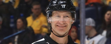 NHL referee Steve Kozari returns after on-ice collision