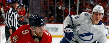 Panthers forward Sam Bennett leaves Game 2 win with injury
