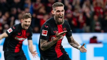 Leverkusen leave it late again to maintain record unbeaten run