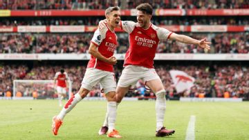 Arsenal keep up title bid with victory over Bournemouth