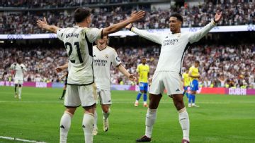 Madrid move to brink of LaLiga title with easy win over Cádiz