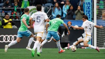LA Galaxy earn road point at Seattle without Joveljic, Puig