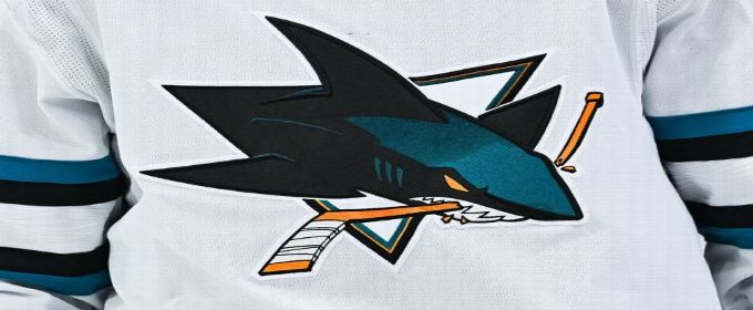 Sharks apologize for fan's message on Hispanic Heritage Night