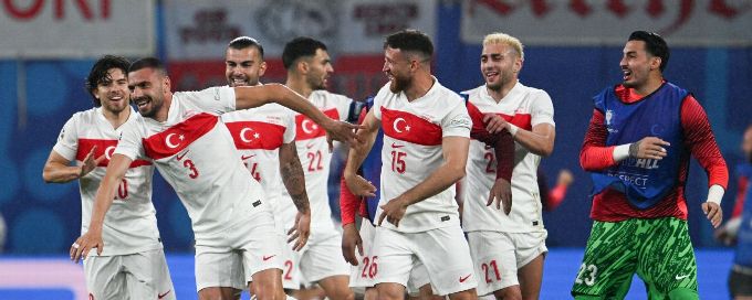 Turkey edge Austria in thriller to set up Netherlands quarterfinal