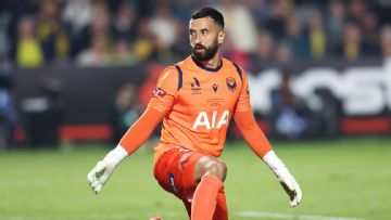 Izzo exits Melbourne Victory, Iredale joins AaB, Rojas returns to Phoenix