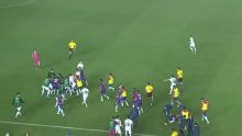 Entrada assustadora, fratura e briga generalizada: como jogo no México virou caos