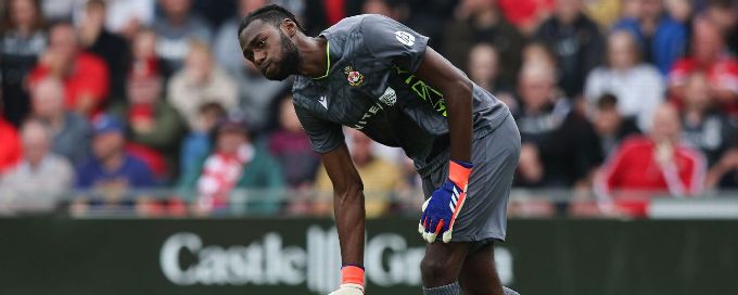 Wrexham concede top spot to Birmingham after goalless draw