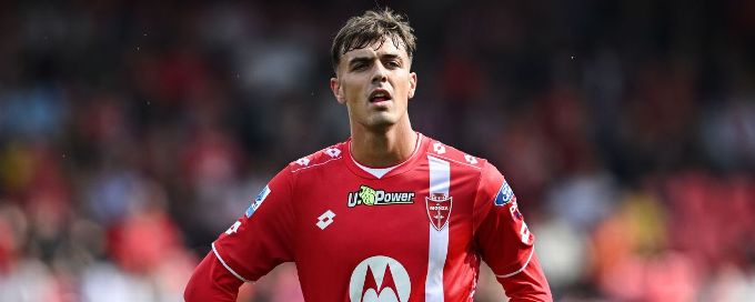 Paolo Maldini's son, Daniel, earns 1st Italy call-up