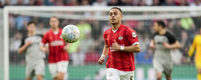 Sergiño Dest: Ex-Barcelona coach Xavi Hernández was dishonest