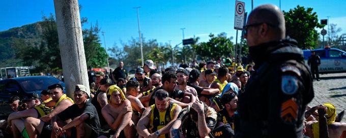 Police detain over 200 Peñarol fans during clashes in Rio
