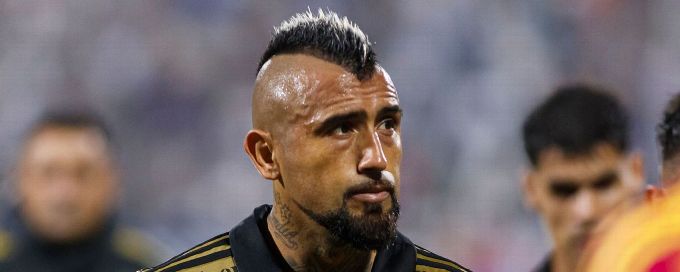 Arturo Vidal, Colo Colo players investigated for alleged assault