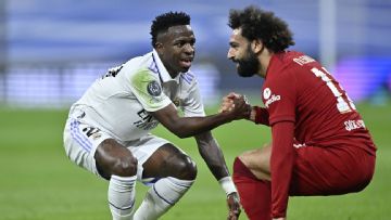 Transfer rumors, news: Saudi league eyes Salah, Vinícius Jr. plus 50 more