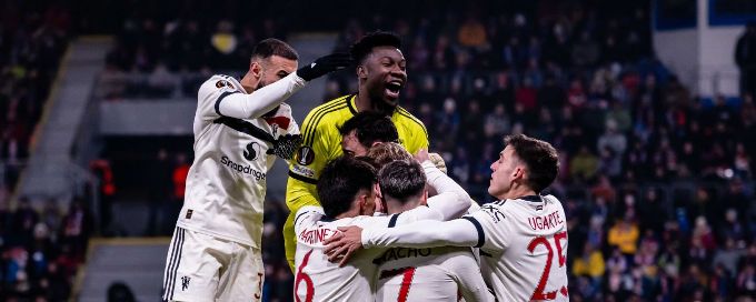 Man United comeback to beat Viktoria Plzen with Rasmus Højlund double