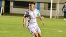 Joseph Espinoza seguirá su carrera en el fútbol brasileño