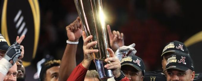 Saban, Meyer, Vick, Strahan lead 2025 college football HOF class